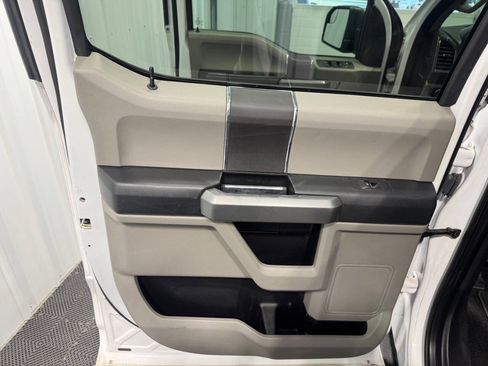 Used 2018 Ford F150 XLT image 13