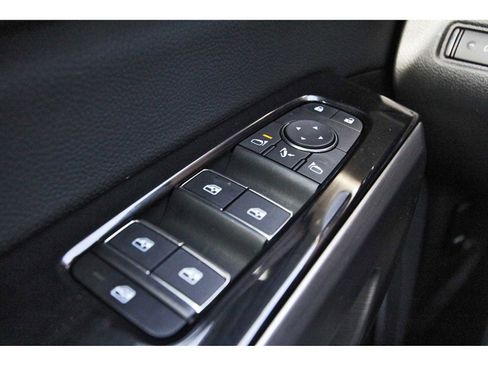 Used 2024 Nissan Pathfinder Platinum w/ Cargo Package image 18