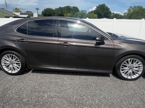 Used 2019 Toyota Camry XLE w/ Driver Assist Package FWD image 4