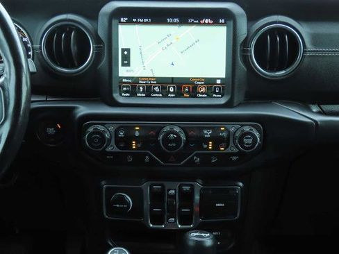 Used 2019 Jeep Wrangler Unlimited Sahara w/ Quick Order Package 24M Moab image 30