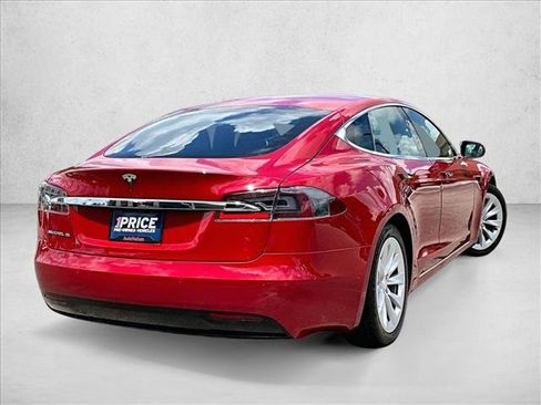 Used 2017 Tesla Model S 75 RWD image 2