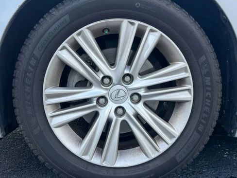 Used 2014 Lexus ES 350 w/ Premium Package FWD image 2