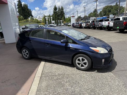 Used 2013 Toyota Prius Two FWD image 7