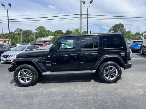 Used 2021 Jeep Wrangler Unlimited Sahara image 8
