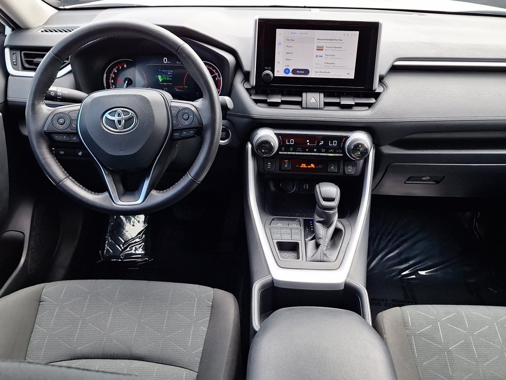 Used 2025 Toyota RAV4 XLE w/ Weather Package AWD/4WD image 14