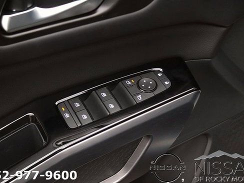 New 2026 Nissan Pathfinder SL AWD/4WD image 11