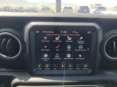 Used 2020 Jeep Wrangler Unlimited Sahara AWD/4WD image 20