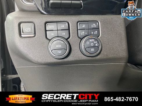 Used 2024 Chevrolet Silverado 1500 High Country w/ High Country Premium Package AWD/4WD image 13