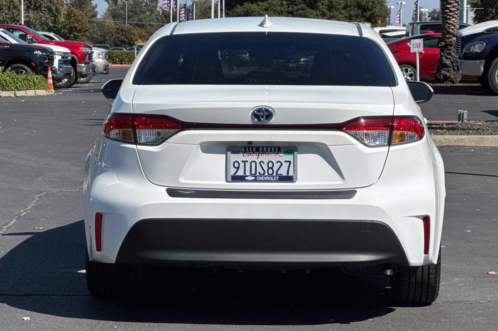 Used 2025 Toyota Corolla LE w/ LE Premium Package FWD image 4