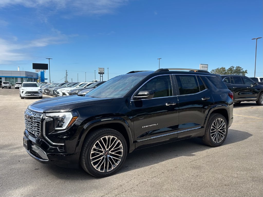 New 2027 GMC Terrain Denali w/ LPO, Floor Liner Package AWD/4WD image 1