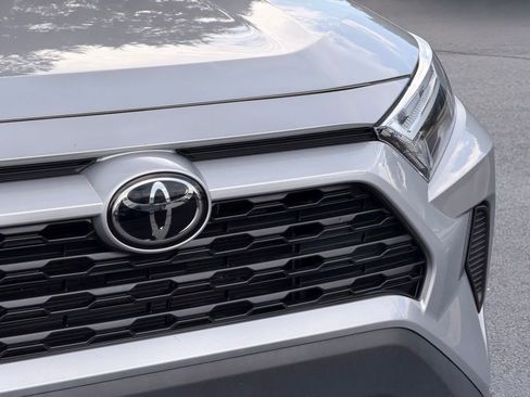 Used 2024 Toyota RAV4 XLE FWD image 9