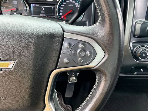 Used 2018 Chevrolet Silverado 1500 LT w/ LT Convenience Package image 12