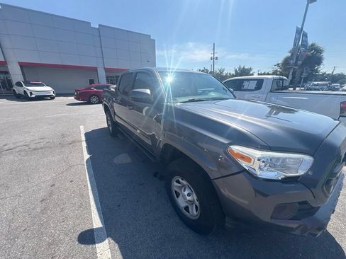 Used 2017 Toyota Tacoma SR RWD image 19