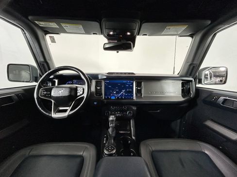 Used 2022 Ford Bronco Outer Banks w/ Sasquatch Package AWD/4WD image 13