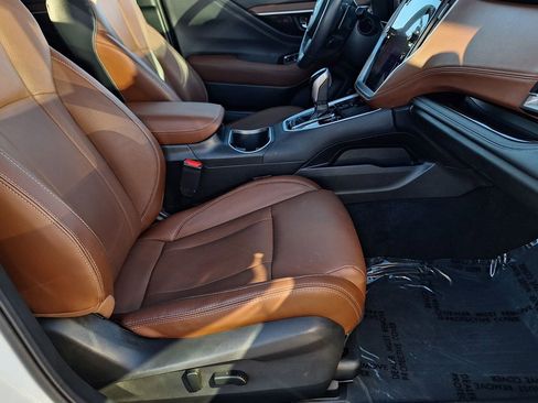 Used 2022 Subaru Outback Touring w/ Popular Package #2 image 27