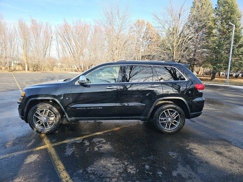 Used 2017 Jeep Grand Cherokee Limited w/ Trailer Tow Group IV image 2