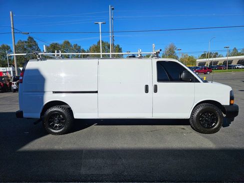 Used 2020 Chevrolet Express 2500 Extended w/ Driver Convenience Package image 6