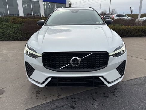 Certified 2023 Volvo XC60 B5 Plus w/ Climate Package image 3