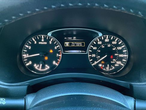 Used 2018 Nissan Pathfinder SL w/ Midnight Edition Package image 13