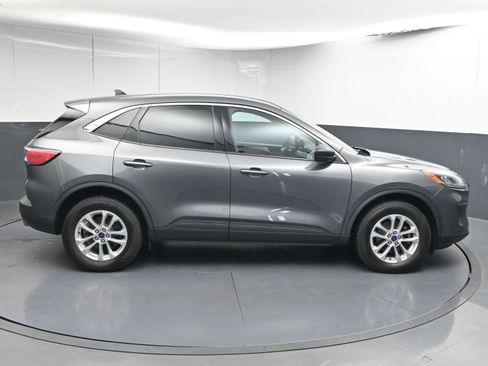 Used 2022 Ford Escape SE w/ Convenience Package image 9