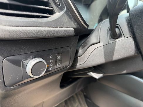 Used 2020 Ford Escape SE AWD/4WD image 9