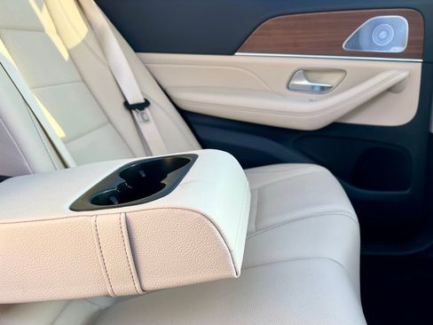 Certified 2025 Mercedes-Benz GLE 450 4MATIC image 29