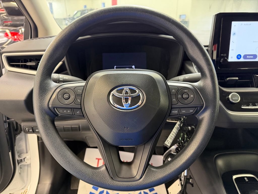 Used 2026 Toyota Corolla LE FWD image 17