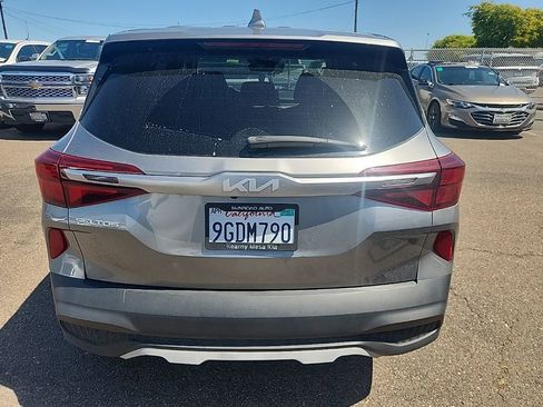 Used 2023 Kia Seltos LX AWD/4WD image 12