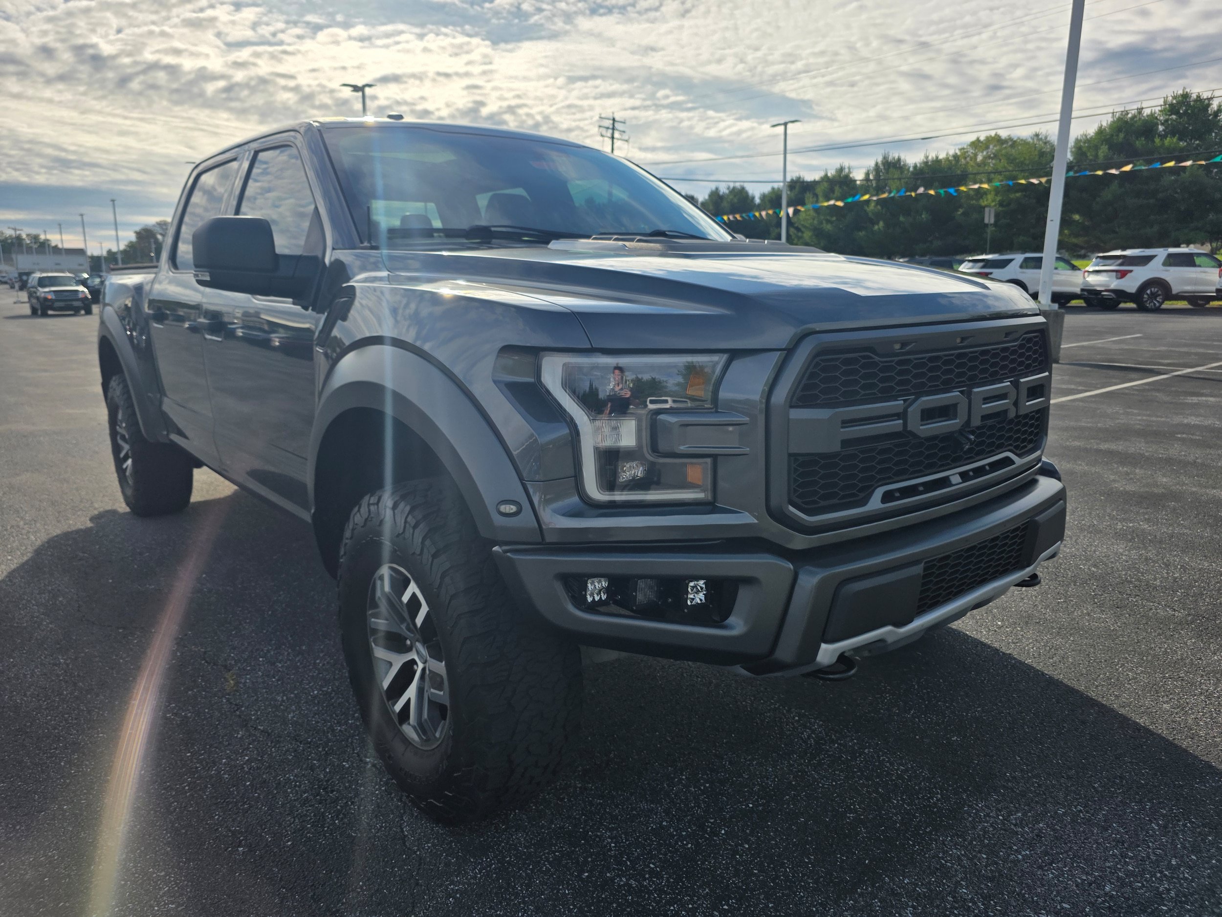 Used 2018 Ford F150 Raptor w/ Equipment Group 801A Mid AWD/4WD image 6