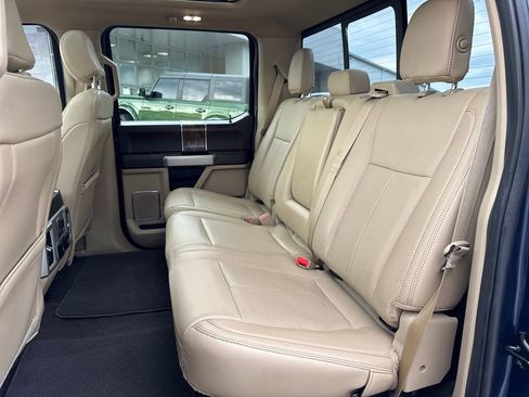 Used 2019 Ford F150 Lariat w/ Equipment Group 502A Luxury AWD/4WD image 12