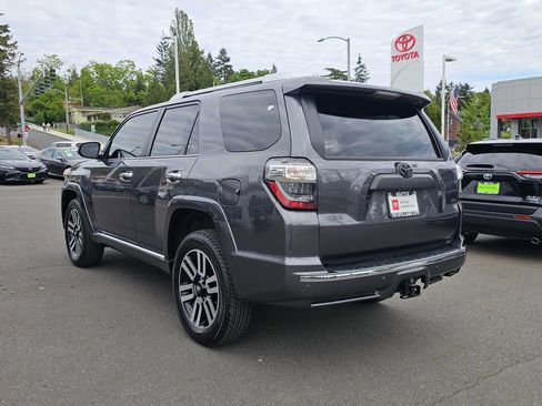 Certified 2022 Toyota 4Runner Limited AWD/4WD image 5