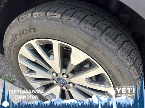 Used 2022 Ford Escape Titanium AWD/4WD image 18