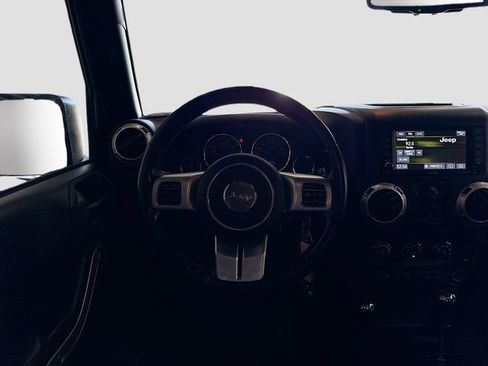 Used 2016 Jeep Wrangler Unlimited Rubicon AWD/4WD image 20