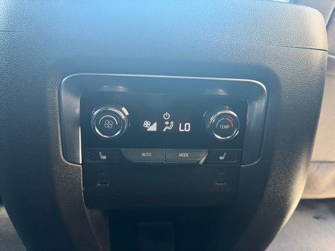 Used 2026 Chevrolet Tahoe High Country AWD/4WD image 32