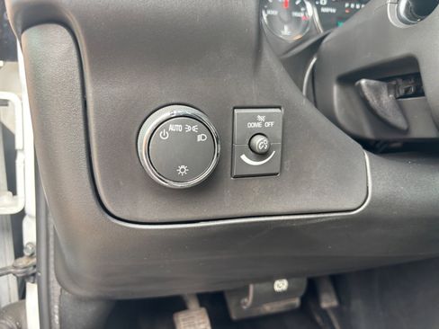 Used 2019 Chevrolet Express 3500 w/ Driver Convenience Package image 22