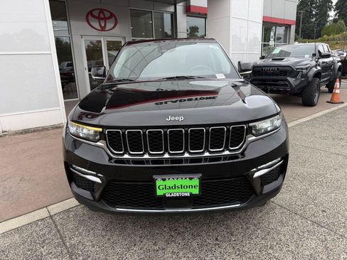 Used 2023 Jeep Grand Cherokee Limited AWD/4WD image 9
