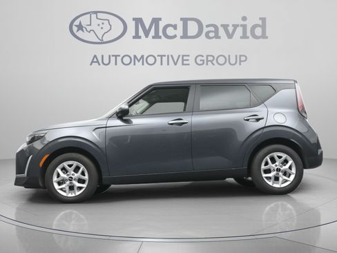 Used 2025 Kia Soul LX w/ LX Technology Package FWD image 27