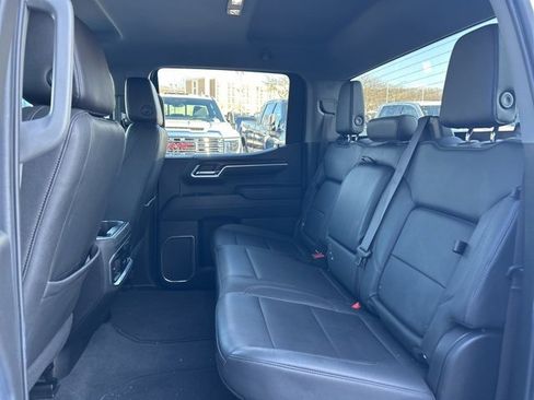 Used 2022 GMC Sierra 1500 SLT w/ SLT Convenience Package image 27