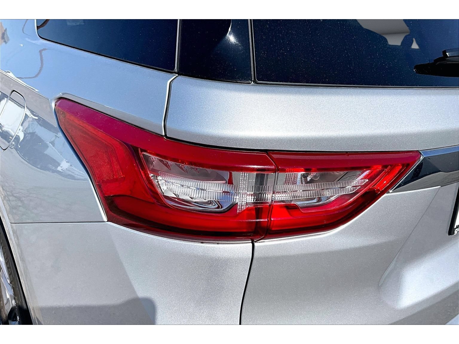 Used 2021 Chevrolet Traverse Premier AWD/4WD image 37