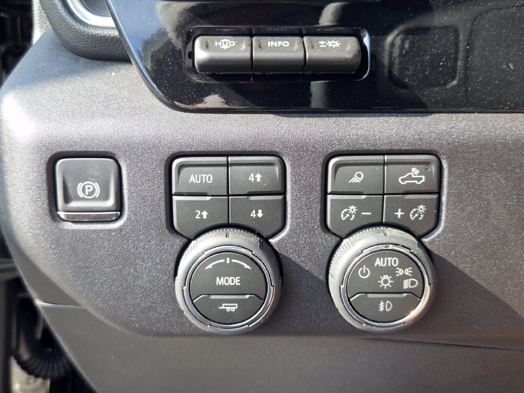 New 2026 Chevrolet Silverado 2500 High Country w/ Midnight Edition AWD/4WD image 26