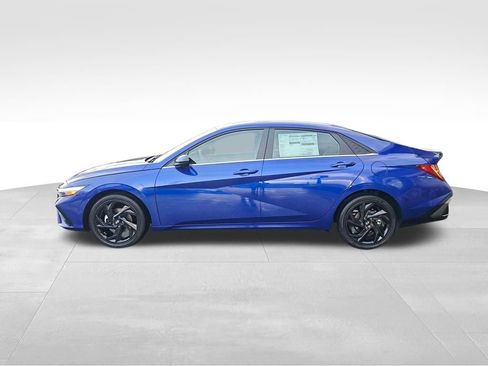 New 2026 Hyundai Elantra SEL Sport Premium FWD image 2