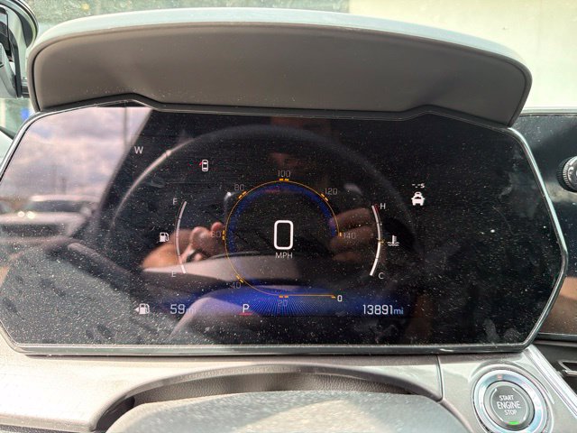 Used 2024 Chevrolet Trax ACTIV w/ Sunroof Package FWD image 6