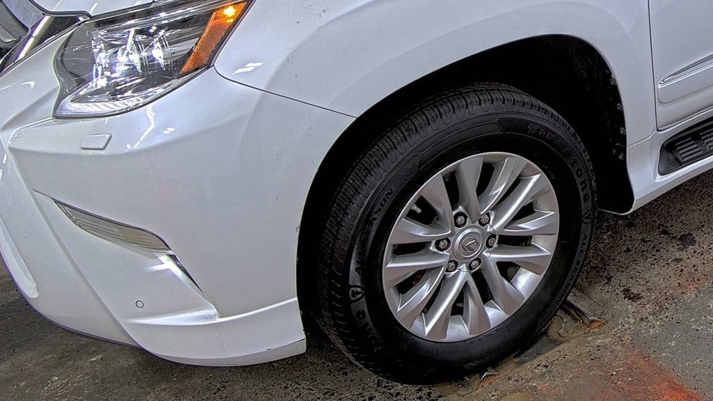 Used 2019 Lexus GX 460 Premium AWD/4WD image 9