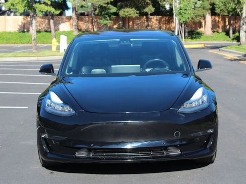 Used 2018 Tesla Model 3 Long Range AWD/4WD image 2