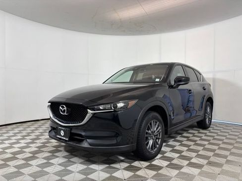 Used 2017 MAZDA CX-5 Touring w/ Preferred Equipment Package AWD/4WD image 3