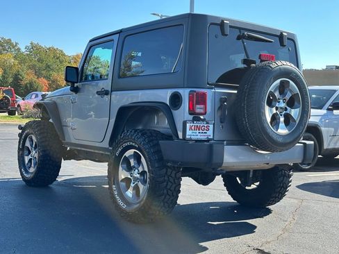 Certified 2018 Jeep Wrangler Sahara w/ Dual Top Group image 5