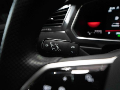 Used 2022 Volkswagen Tiguan SE R-Line AWD/4WD image 13