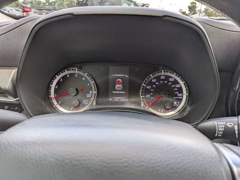 Used 2020 Toyota Highlander L FWD image 27