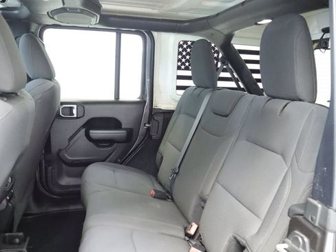 Used 2022 Jeep Wrangler Unlimited Sport AWD/4WD image 18
