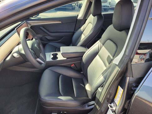 Used 2022 Tesla Model 3 Long Range image 13